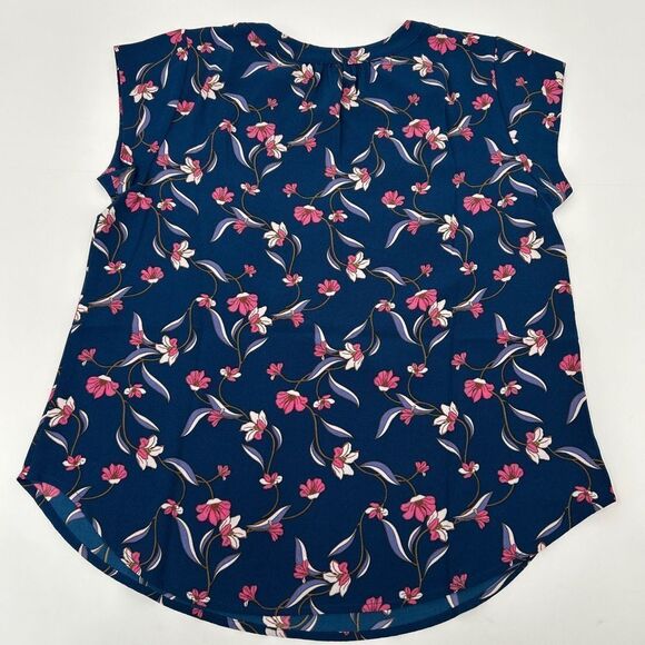 NWT Stitch Fix 41 Hawthorn Floral Pleated V Neck Blouse WGW10479 Blue - Picture 6 of 6